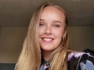 Della Della Rayner Photo